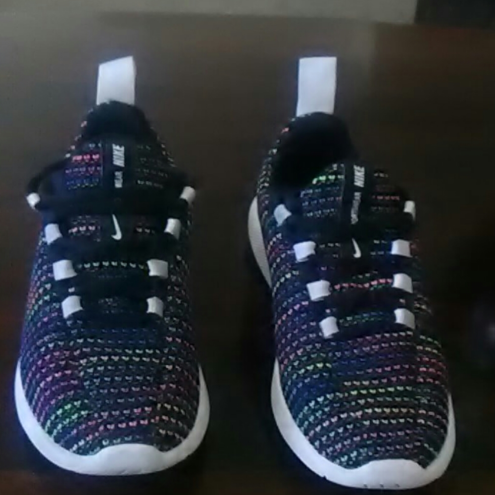 Girl's sneakers